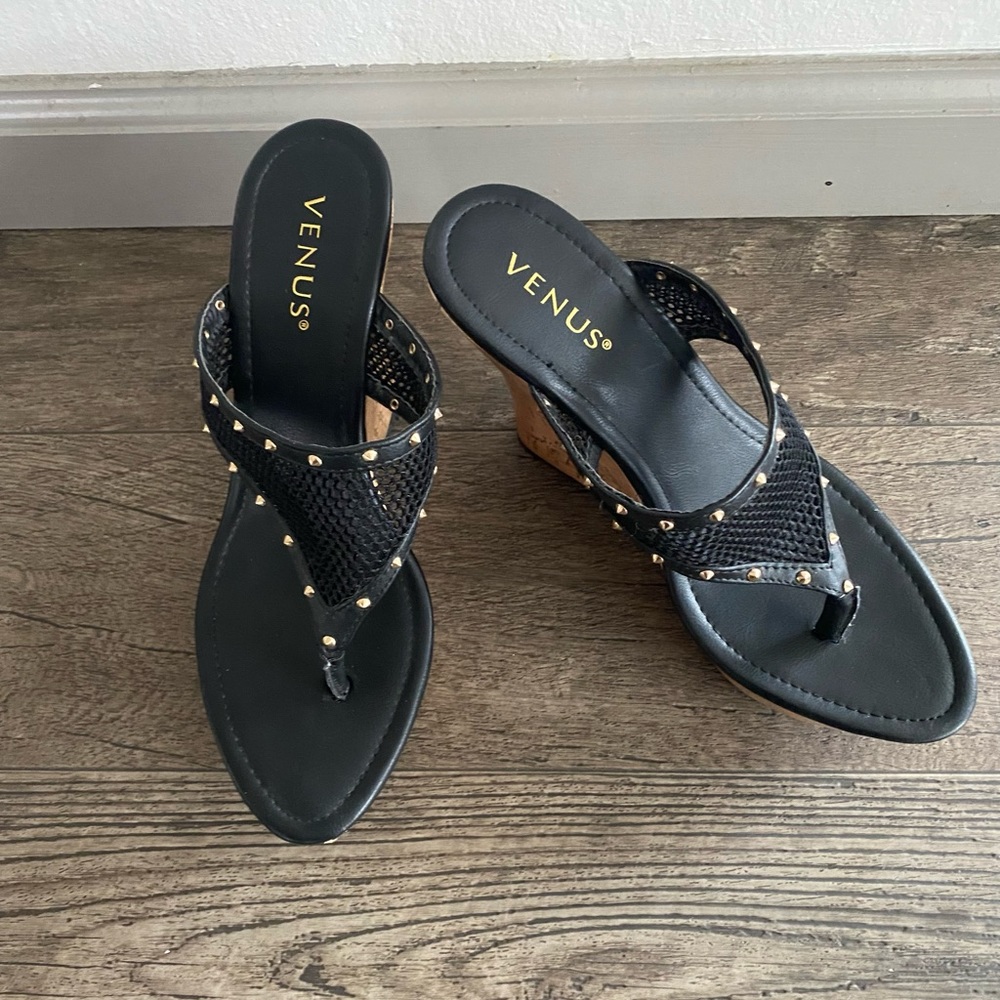 Venus wedges